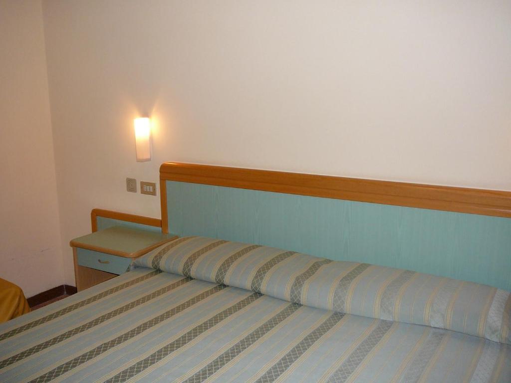 Hotel De La Plage Римини Екстериор снимка